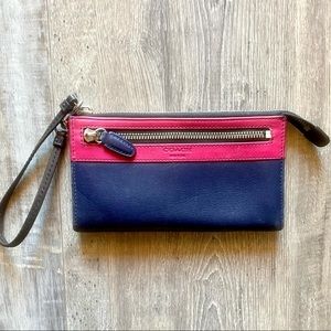 ⬇️Price Drop!!⬇️ Coach Wrislet